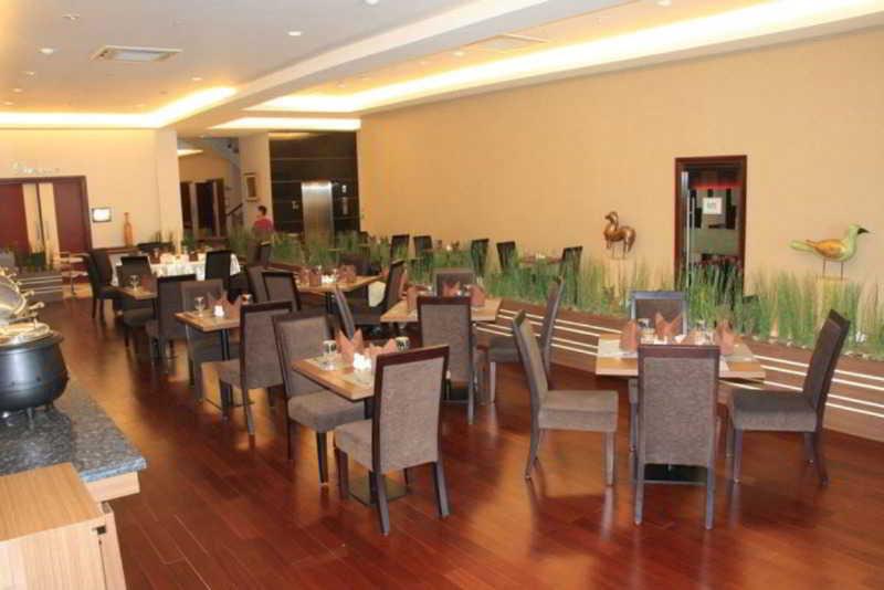 Tjokro Hotel Klaten Exterior foto
