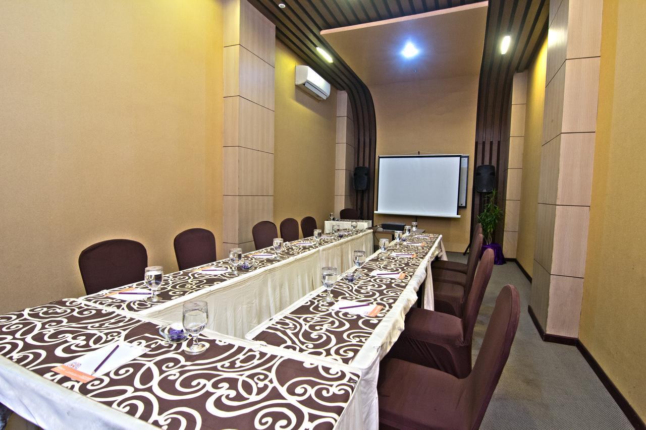 Tjokro Hotel Klaten Exterior foto